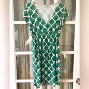 Boden size 8 green spades or lettuce type pattern excellent used condition